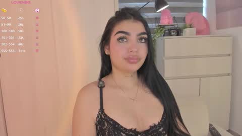 EmilyKenner  Independent model  online show from October 21, 2025, 11:11 am