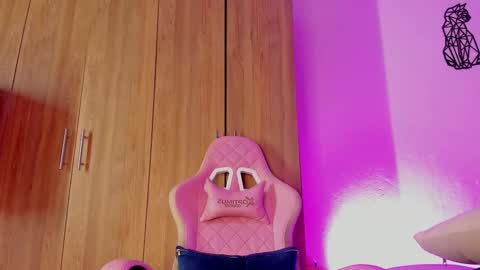 emily lady20  Independient modelIndependiente online show from March 6, 2025, 11:58 am