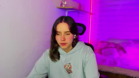 emily_lindey online show from November 29, 2025, 3:09 am