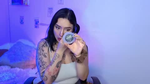 Emily Lindey online show from April 12, 2026, 4:06 am