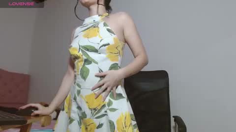 Snapshot of emily_littesweet chatting on March 4, 2025, 9:32 pm Emily littesweets online show from March 4, 2025, 9:32 pm