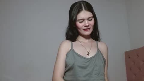 Snapshot of emily_littesweet chatting on November 26, 2025, 4:24 am Emily littesweets online show from November 26, 2025, 4:24 am