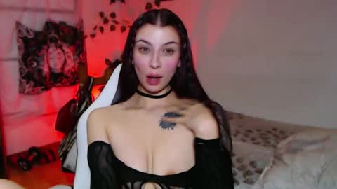 Snapshot of emily_mckey chatting on October 4, 2025, 11:14 pm Emily online show from October 4, 2025, 11:14 pm