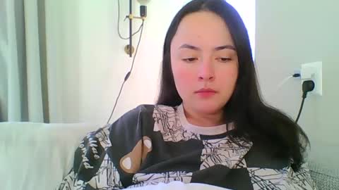 emily_morning_dew online show from January 26, 2025, 9:19 am