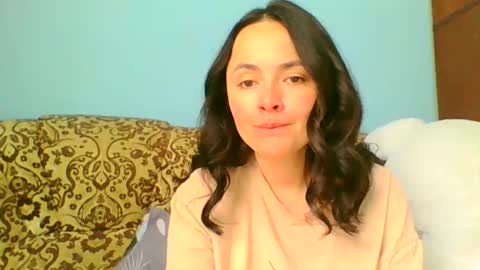 emily_morning_dew online show from February 4, 2025, 9:38 am