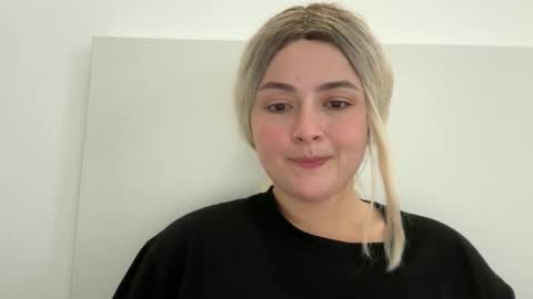 emily_morning_dew online show from October 12, 2025, 11:09 am