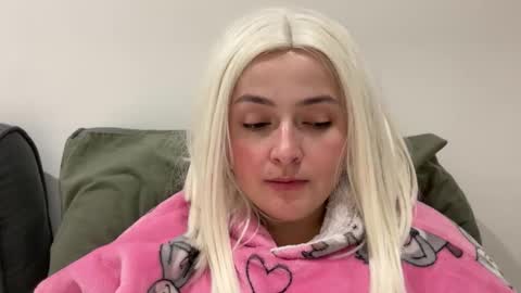 emily_morning_dew online show from November 29, 2025, 7:28 pm