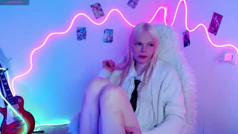 Lia online show from October 1, 2025, 8:48 pm