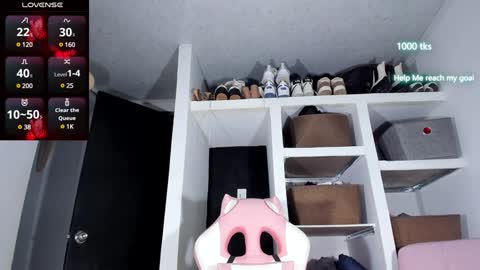 emily_palmeer online show from February 4, 2025, 9:28 am