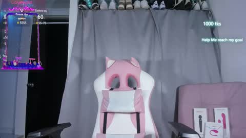 emily_palmeer online show from March 1, 2025, 10:34 am