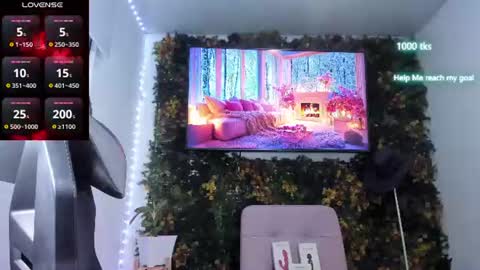 emily_palmeer online show from June 10, 2026, 8:13 am