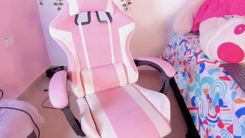 Emily online show from October 11, 2025, 6:12 am