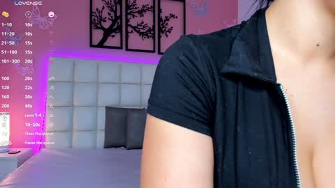  EMILY  online show from January 4, 2025, 4:01 am