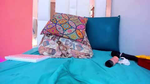 Snapshot of emily_sexy3 chatting on March 9, 2025, 2:21 pm Emily online show from March 9, 2025, 2:21 pm