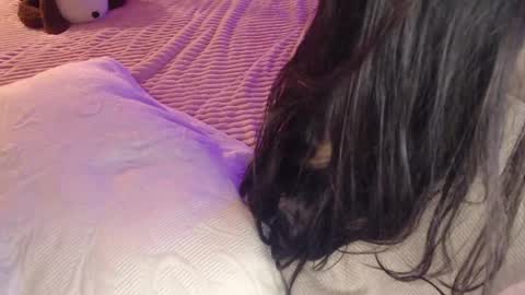 Snapshot of emily_swan_04 chatting on January 25, 2025, 1:43 am Emily  Swan online show from January 25, 2025, 1:43 am