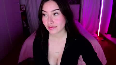 Emily  Swan online show from December 20, 2025, 3:46 am