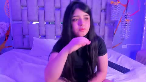 Amily  Andrew online show from December 3, 2025, 5:15 am