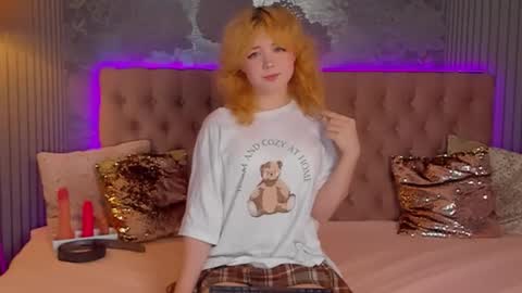 Baby Emelli online show from November 26, 2025, 12:17 pm