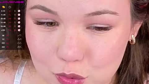 Snapshot of emilyart_ chatting on November 8, 2025, 7:12 pm artist Emily online show from November 8, 2025, 7:12 pm