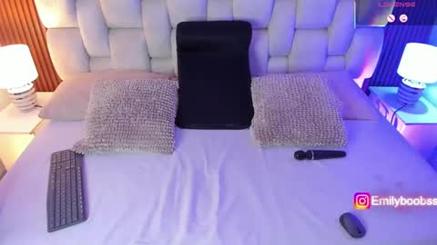 Emily online show from October 1, 2025, 5:46 am