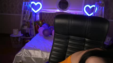 Emy online show from January 28, 2025, 9:51 am