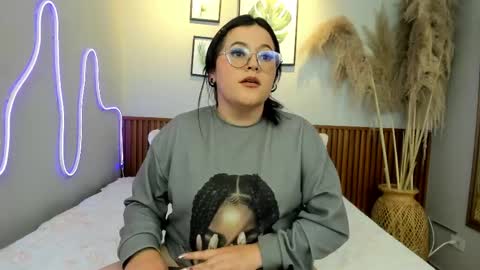 Snapshot of emilycartermd chatting on May 26, 2026, 3:46 am Emily online show from May 26, 2026, 3:46 am