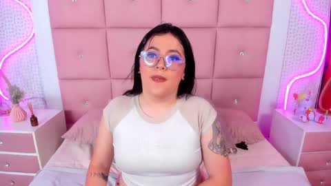 Snapshot of emilycartermd chatting on May 30, 2026, 3:58 am Emily online show from May 30, 2026, 3:58 am