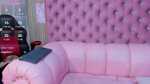 Emily online show from December 4, 2025, 4:27 pm