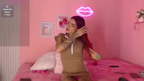 Snapshot of emilycollins__ chatting on February 24, 2026, 1:36 am Emily online show from February 24, 2026, 1:36 am