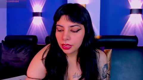 Snapshot of emilydarkwood chatting on October 2, 2025, 2:02 pm  Emily  online show from October 2, 2025, 2:02 pm