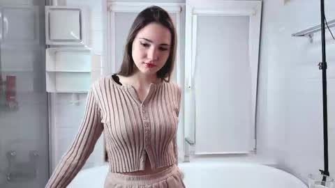 Emily online show from November 15, 2025, 5:09 pm