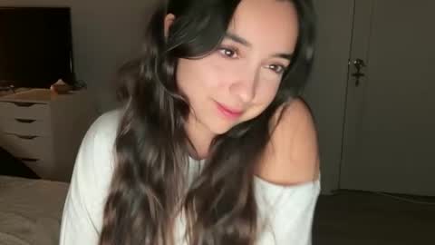 emilyfawn online show from November 11, 2025, 4:12 am