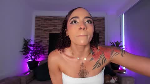 emily online show from November 25, 2025, 8:42 pm