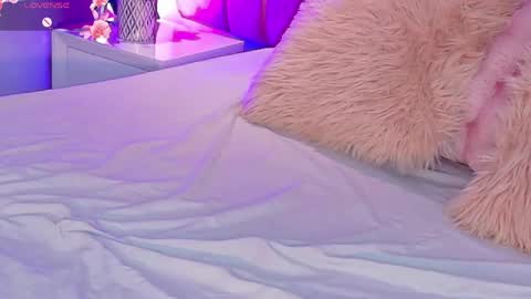 Emily Flame online show from June 3, 2026, 8:36 pm