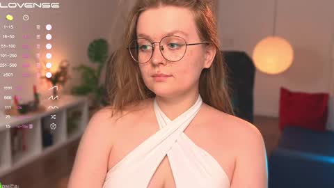 Emily  online show from February 3, 2025, 12:25 pm