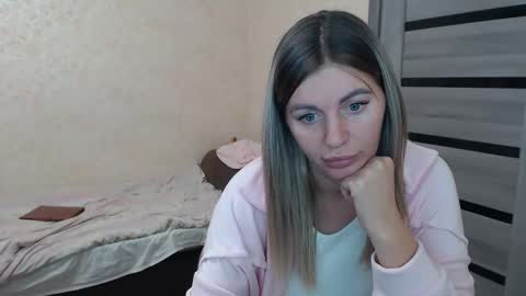 emilyfork online show from September 15, 2025, 3:56 pm