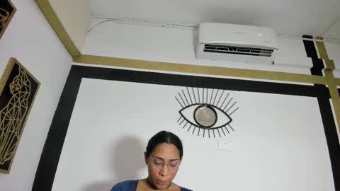 Emily online show from September 28, 2025, 11:26 am