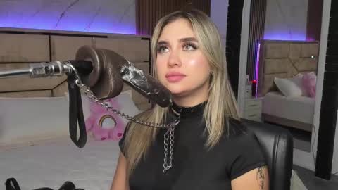 Emily Hendrix online show from March 12, 2025, 11:12 pm