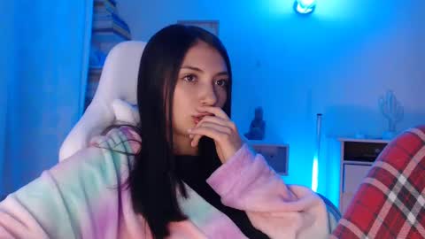 Snapshot of emilyjangcandy_ chatting on March 2, 2025, 5:01 am Emily Jang online show from March 2, 2025, 5:01 am