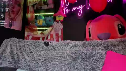 Emily Jhonson online show from February 19, 2025, 5:49 pm