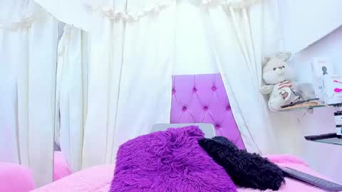 Emily online show from January 14, 2025, 4:57 am