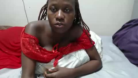 Emilly online show from April 6, 2026, 9:16 pm