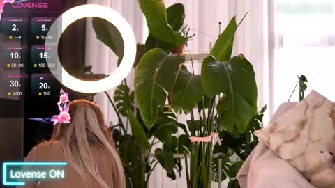 Emily online show from October 5, 2025, 5:06 am