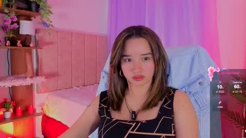 Snapshot of emilyrousex chatting on November 25, 2025, 5:35 pm emilyrousex online show from November 25, 2025, 5:35 pm