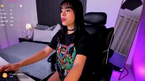 Snapshot of emilyruiz1 chatting on March 12, 2025, 11:09 am Emily online show from March 12, 2025, 11:09 am
