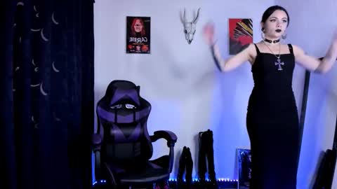  Emily Support me to have 100 likes plx online show from October 18, 2025, 7:03 pm