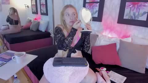 Summer 3 online show from November 29, 2025, 1:19 am