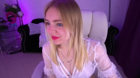 Snapshot of emilysunshines chatting on December 16, 2024, 2:36 am  MY NAME IS Emily WELCOME EVERYONE I WILL BE HAPPY TO GIVE YOU WHAT YOU HAVE DREAMED OF FOR SO LONG online show from December 16, 2024, 2:36 am
