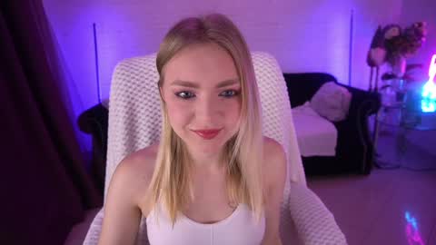 Snapshot of emilysunshines chatting on January 12, 2025, 9:29 pm  MY NAME IS Emily WELCOME EVERYONE I WILL BE HAPPY TO GIVE YOU WHAT YOU HAVE DREAMED OF FOR SO LONG online show from January 12, 2025, 9:29 pm