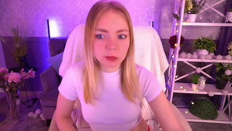 Snapshot of emilysunshines chatting on February 2, 2025, 9:34 pm  MY NAME IS Emily WELCOME EVERYONE I WILL BE HAPPY TO GIVE YOU WHAT YOU HAVE DREAMED OF FOR SO LONG online show from February 2, 2025, 9:34 pm